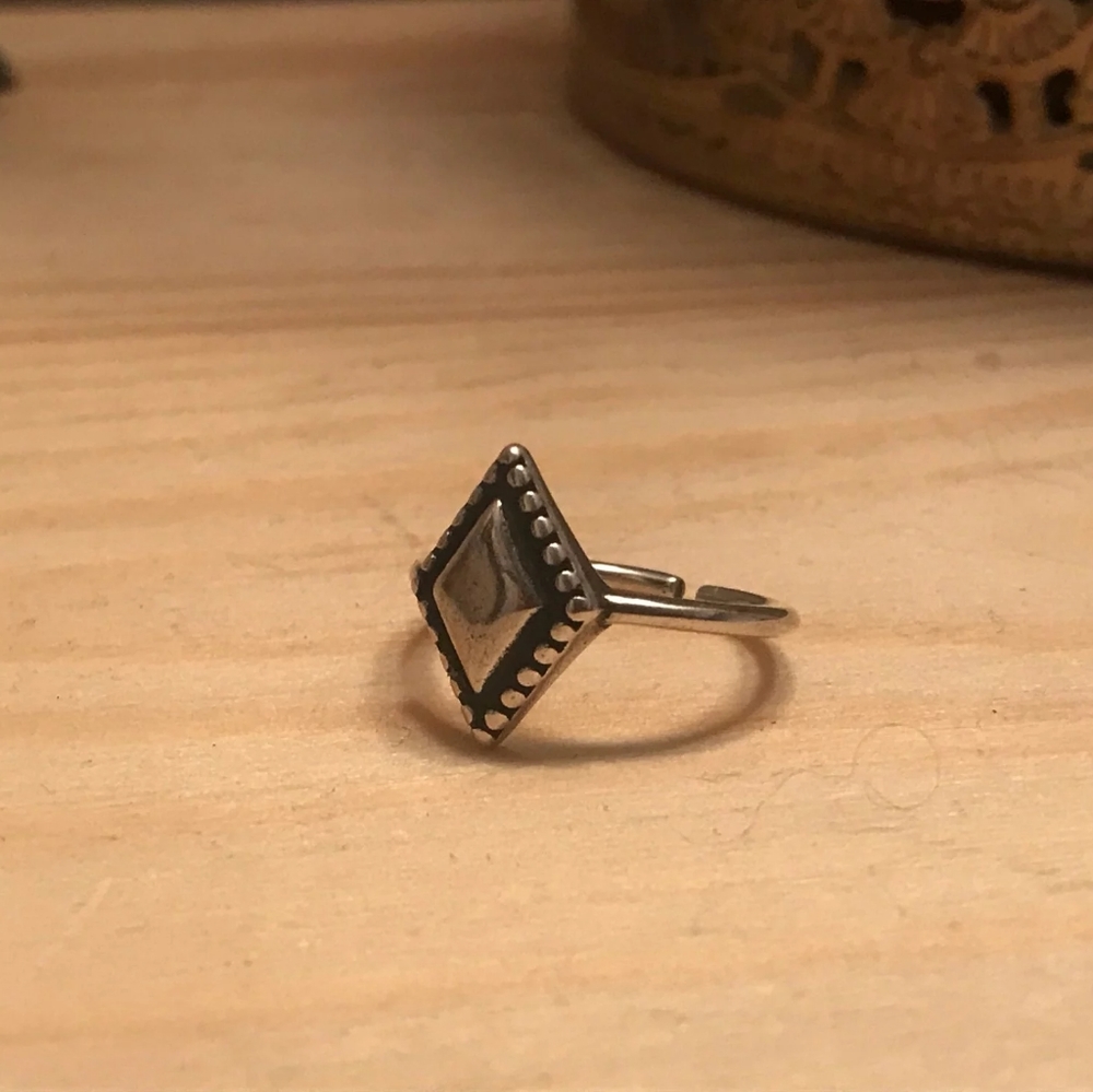 NEW Diamond Shaped Ring | 925 Sterling Silver - Picture 7 of 11